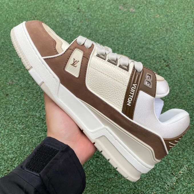 LOUIS VUITTON Trainer White Brown