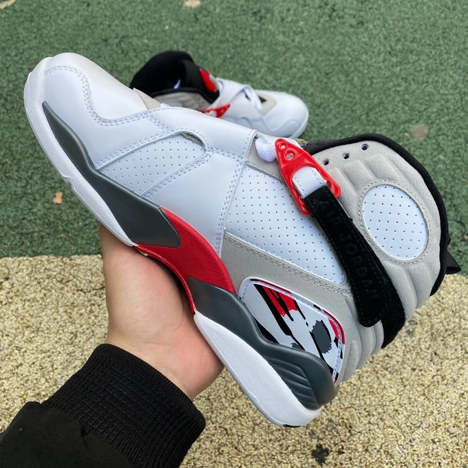 Air Jordan 8 