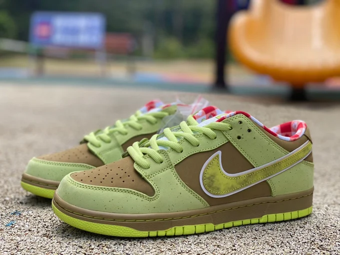 CONCEPTS x Nike Dunk SB Low 