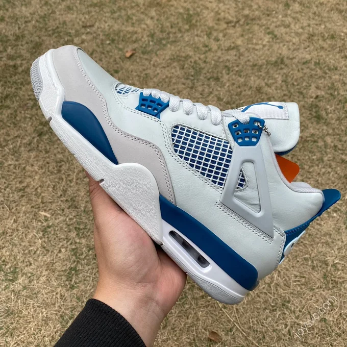 Air Jordan 4 