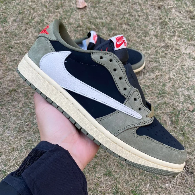 Travis Scott x Air Jordan 1 Low Golf White Green Black 7.0 T1 DM7866-002