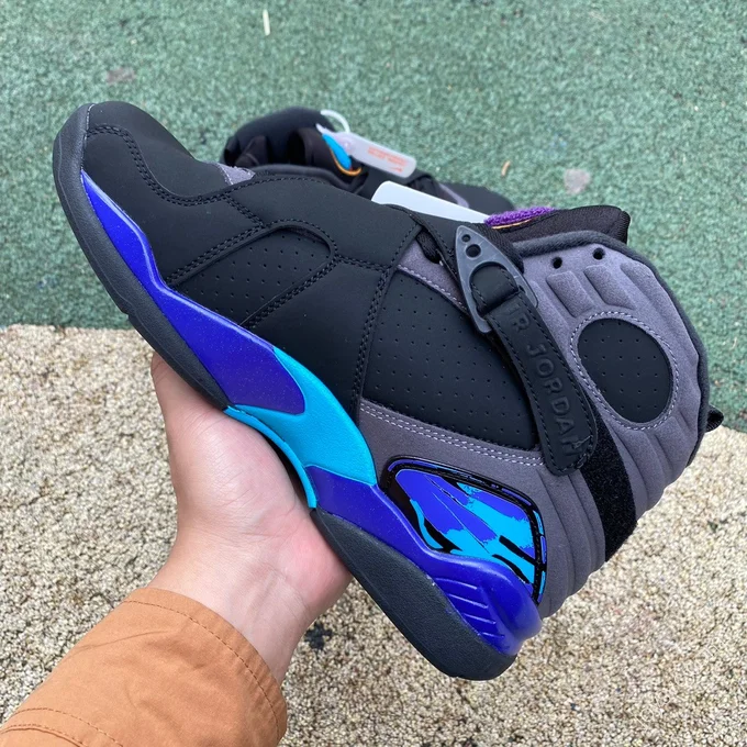 Air Jordan 8 