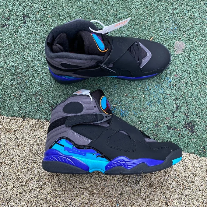 Air Jordan 8 