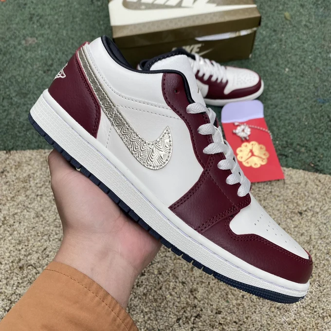 Air Jordan 1 Low 