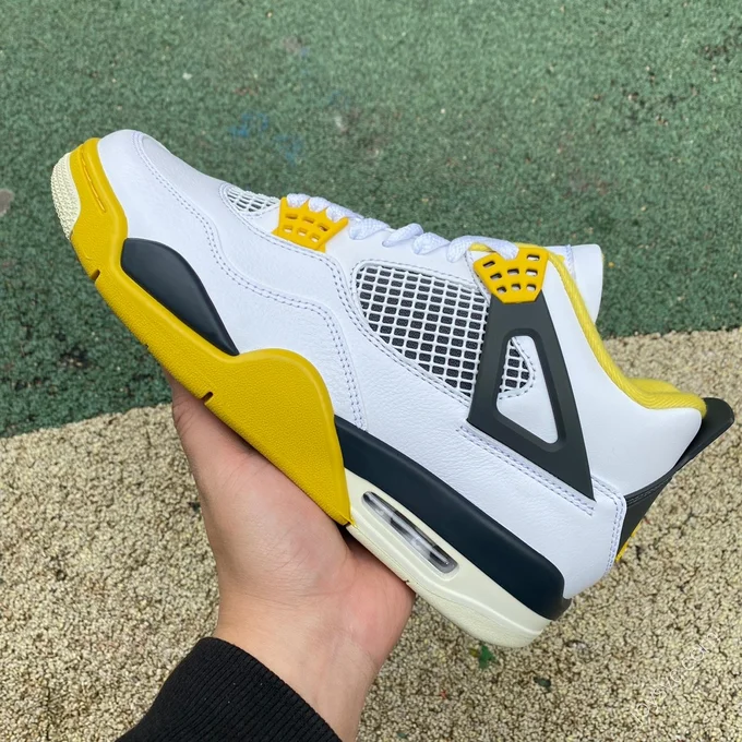 Air Jordan 4 