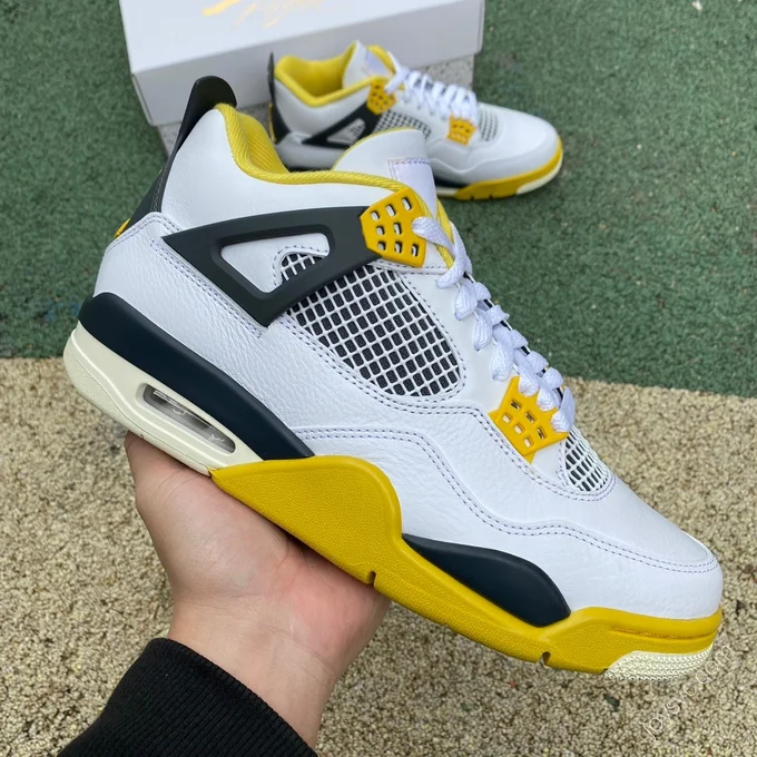 Air Jordan 4 