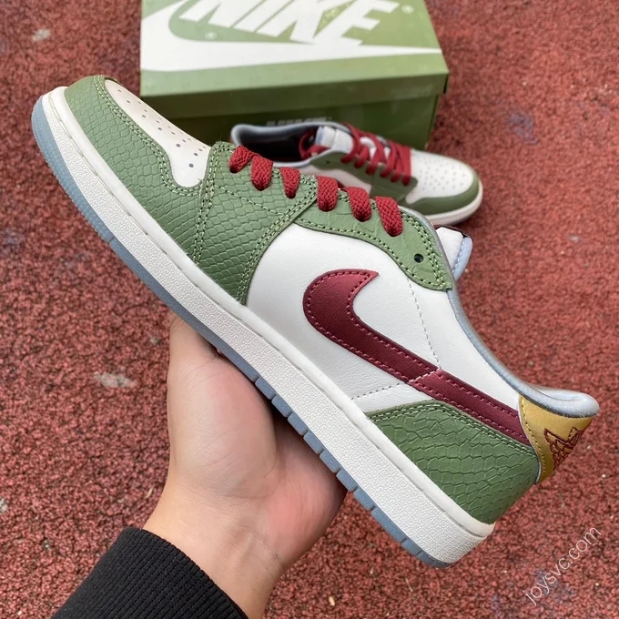 Air Jordan 1 Low 