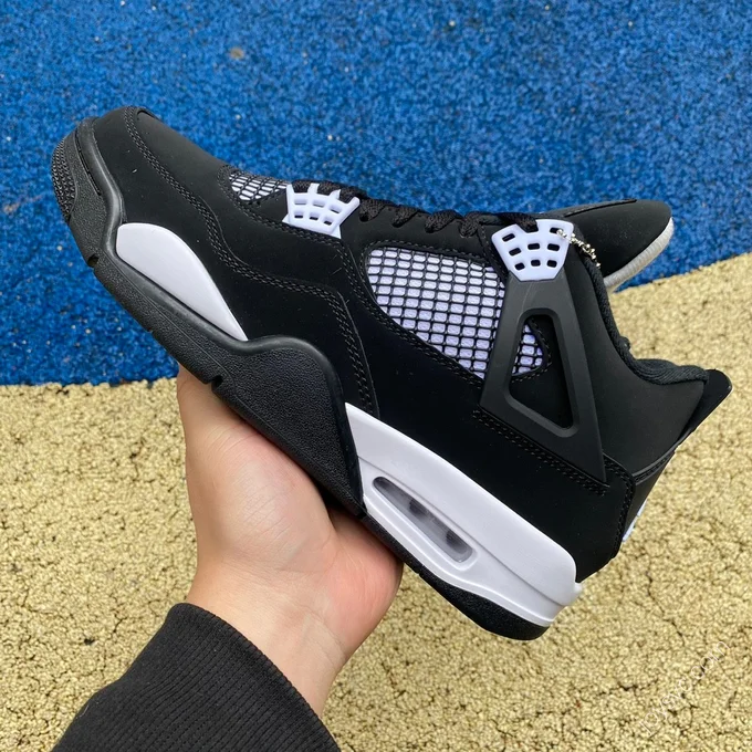 Air Jordan 4 