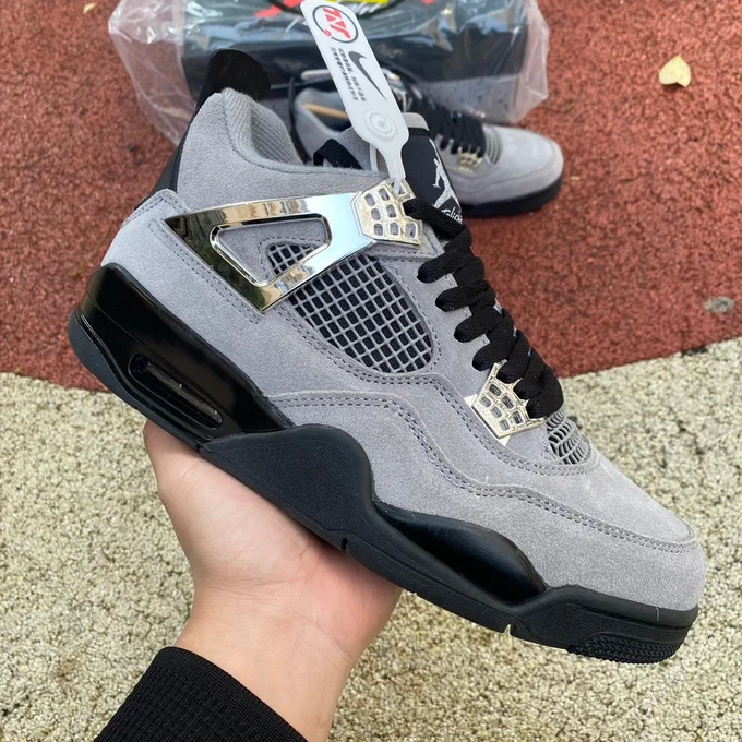 Air Jordan 4 