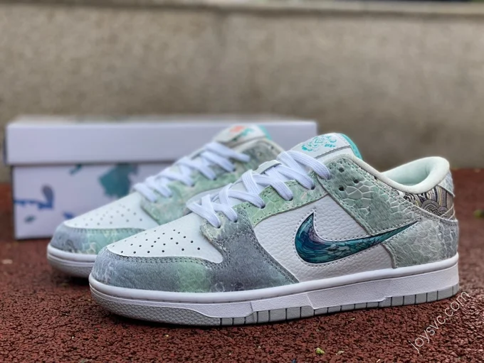 Nike Dunk Low 