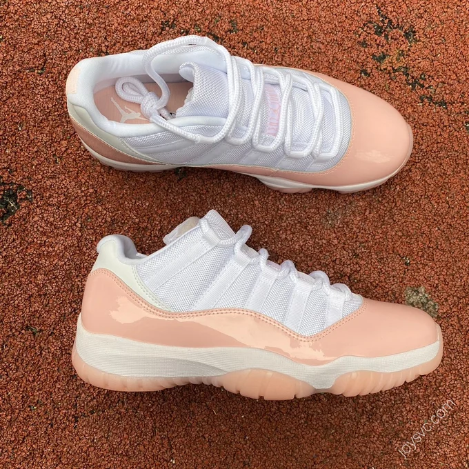 Air Jordan 11 Low WMNS 