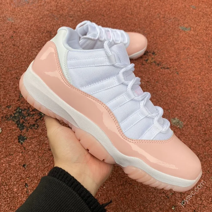 Air Jordan 11 Low WMNS 