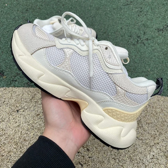 SMFK Beige Sneakers