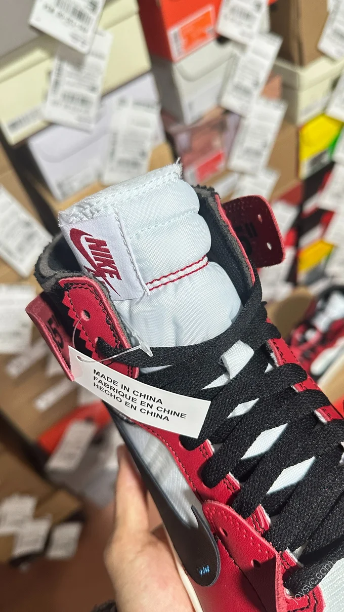 Air Jordan 1 x OFF-WHITE Chicago Sneakers AA3834-101