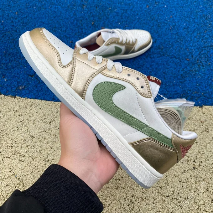 Air Jordan 1 Low 