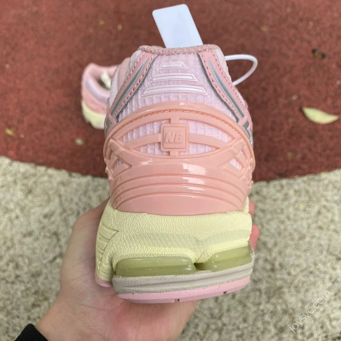 New Balance 1906R Pink M1906NLN