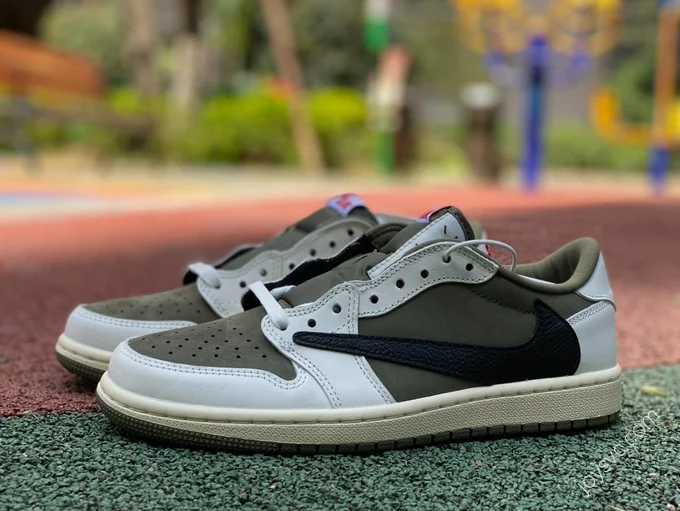 Travis Scott x Air Jordan 1 Low Golf Black White Green Reverse DM7866-200