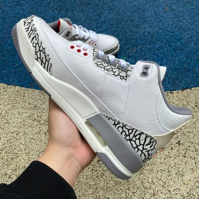 Air Jordan 3 Cement Grey Sneaker CT8532-106