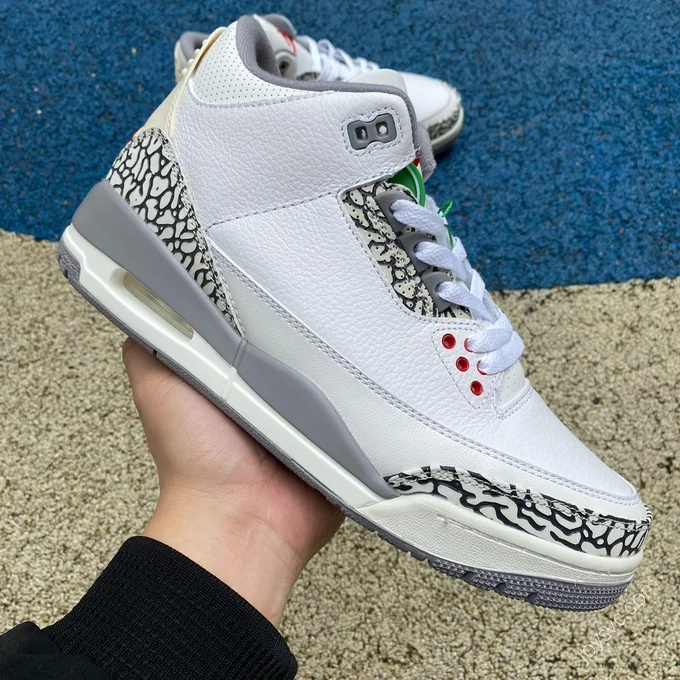 Air Jordan 3 Cement Grey Sneaker CT8532-106