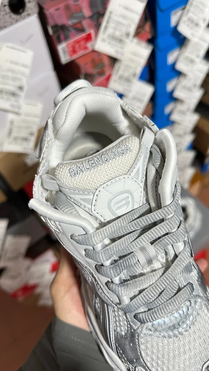 Balenciaga Runner 7.0 Silver White