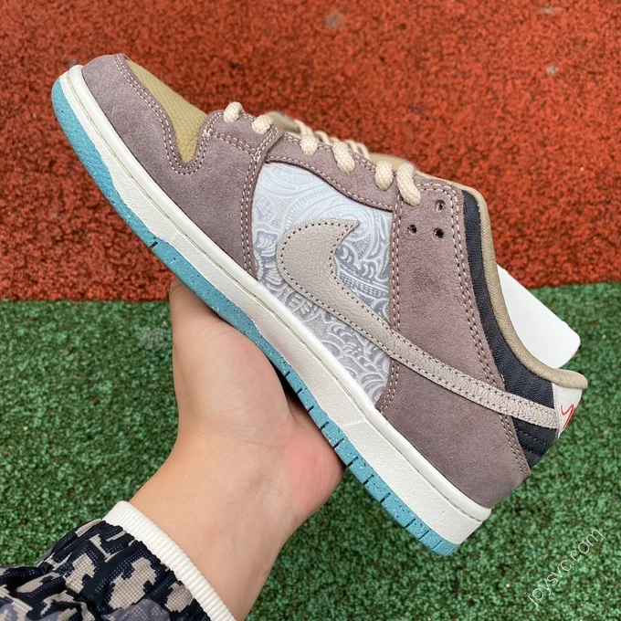 Nike SB Dunk Low 