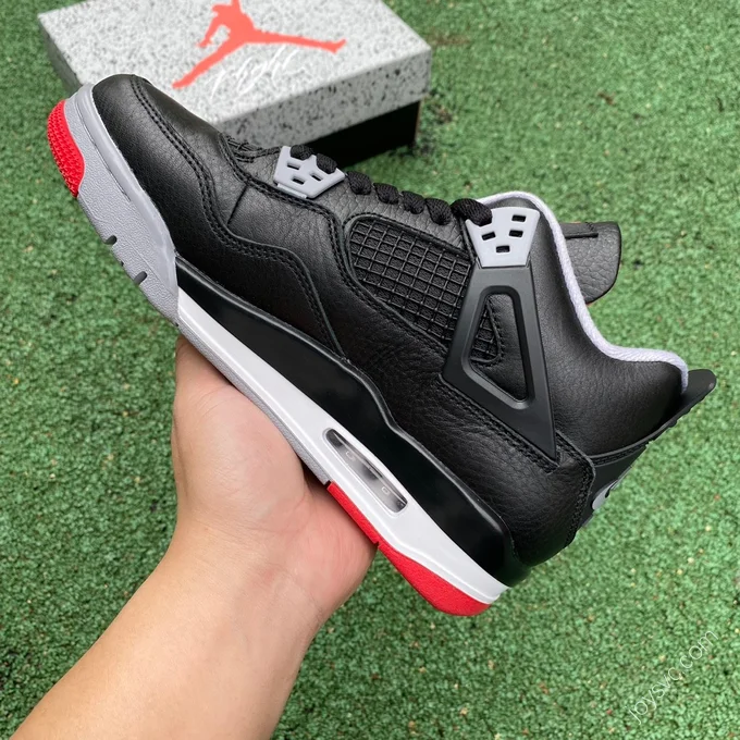 Air Jordan 4 Retro 