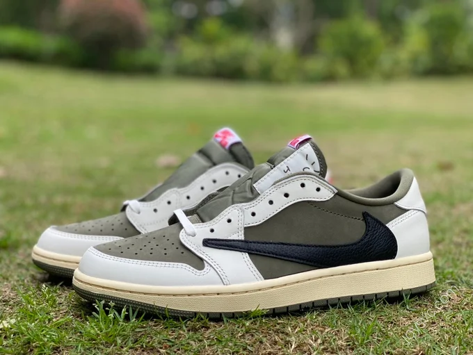 Travis Scott x Air Jordan 1 Low Golf Black White Green Reverse DM7866-200