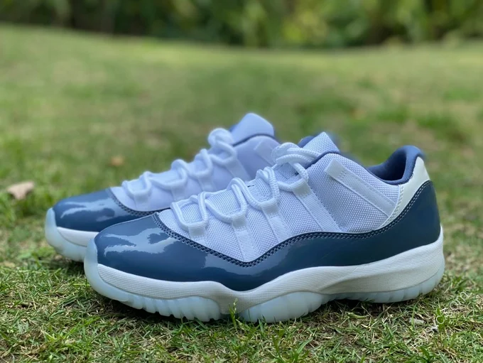 Air Jordan 11 Low 