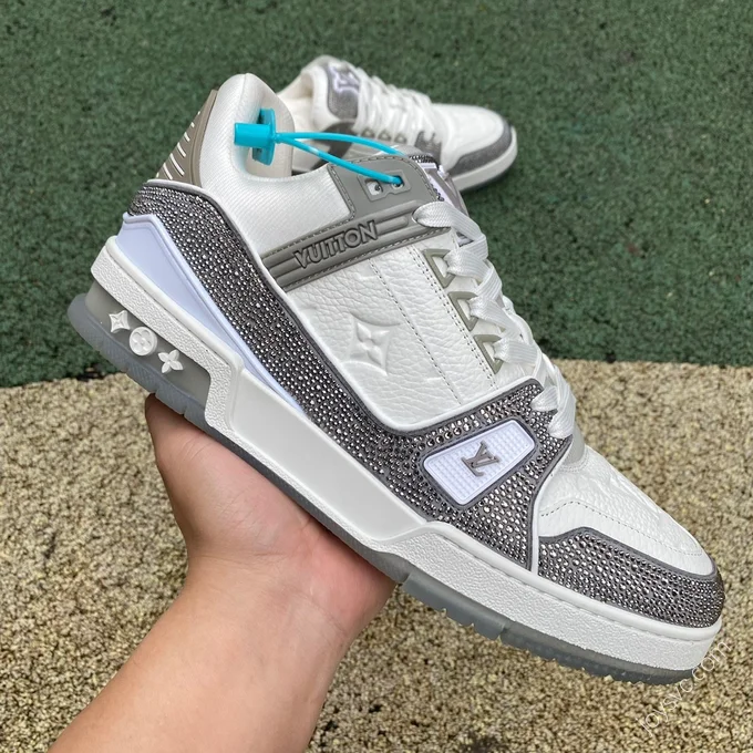 LOUIS VUITTON Trainer White Grey