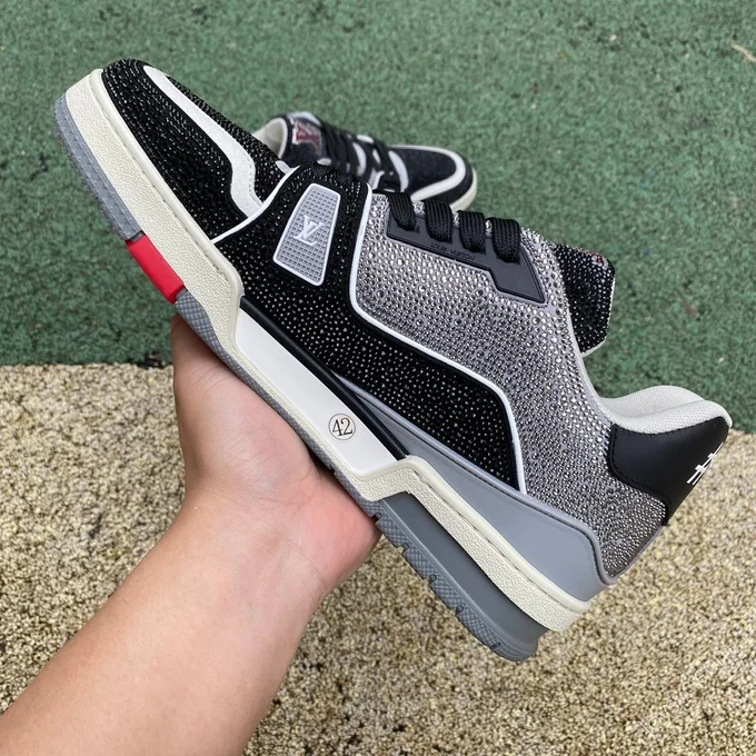 LOUIS VUITTON Trainer Black Cement