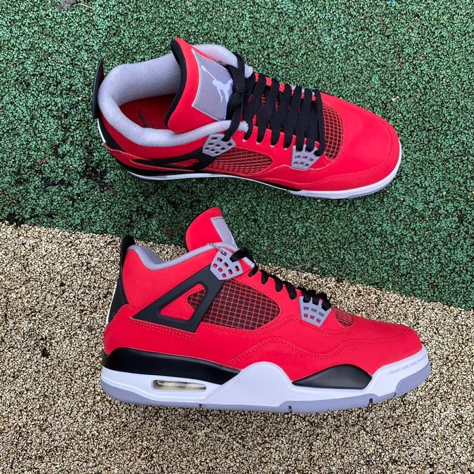 Air Jordan 4 