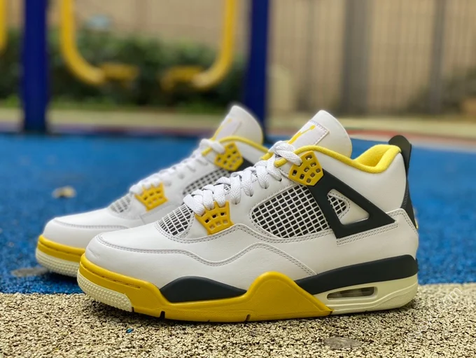 Air Jordan 4 