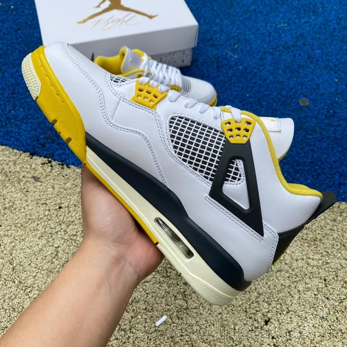 Air Jordan 4 