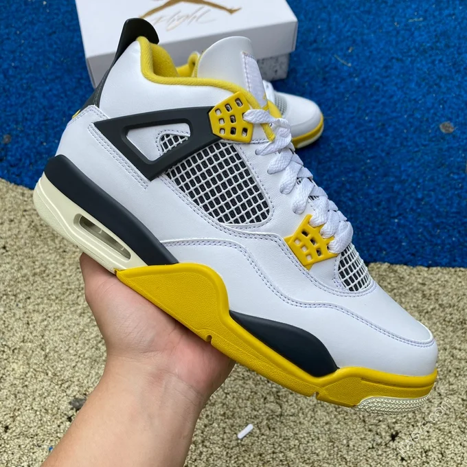 Air Jordan 4 