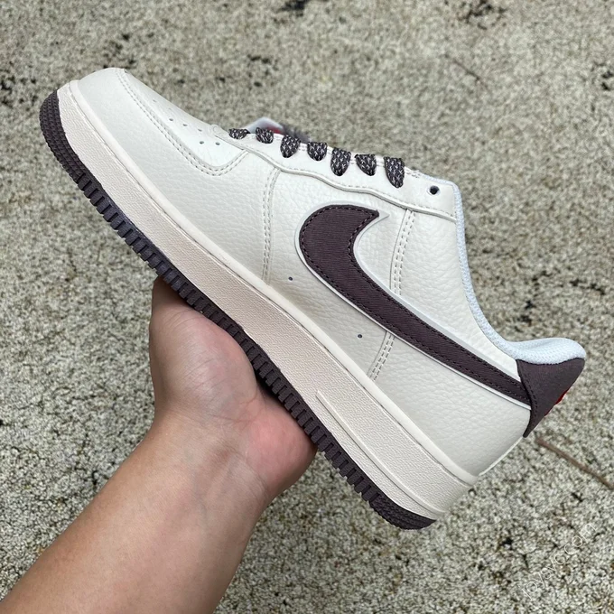 Supreme x Nike Air Force 1 Brown Beige