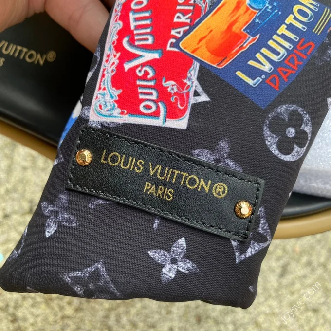 LOUIS VUITTON Pool Pillow Comfort Slides Black