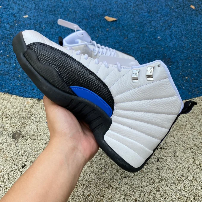 Air Jordan 12 