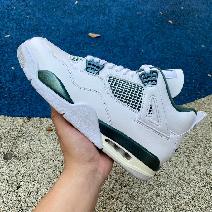 Air Jordan 4 