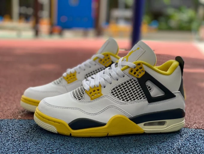 Air Jordan 4 