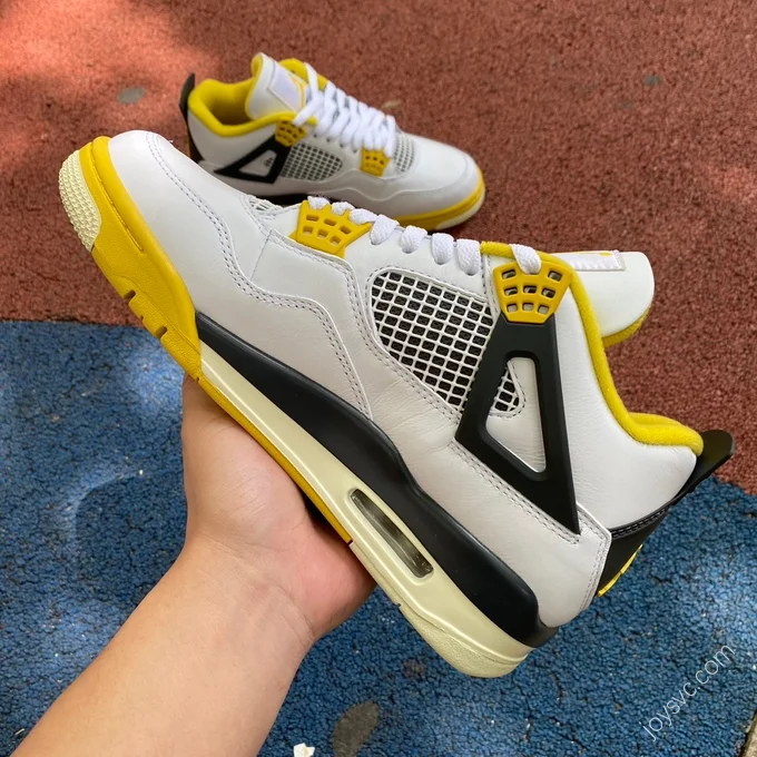 Air Jordan 4 