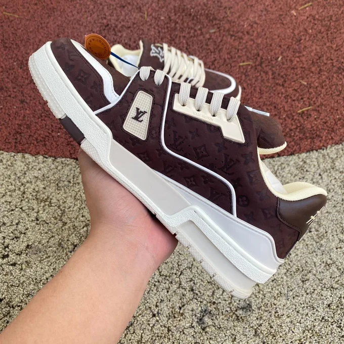 LOUIS VUITTON Trainer Brown