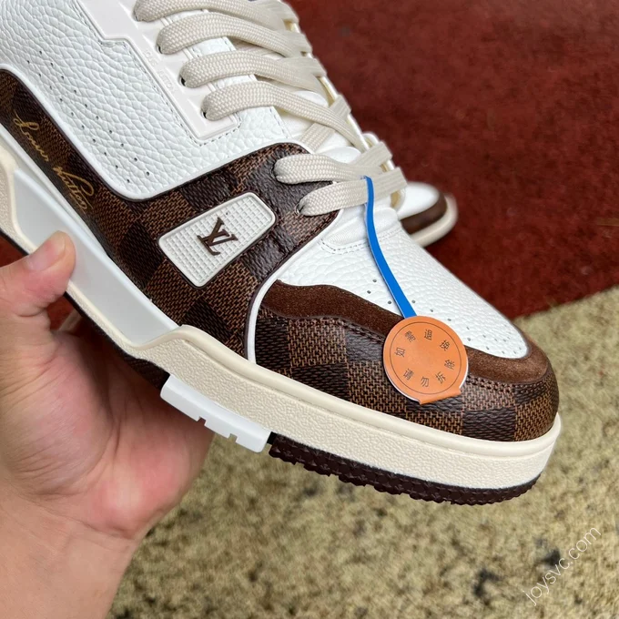 LOUIS VUITTON Trainer White Brown