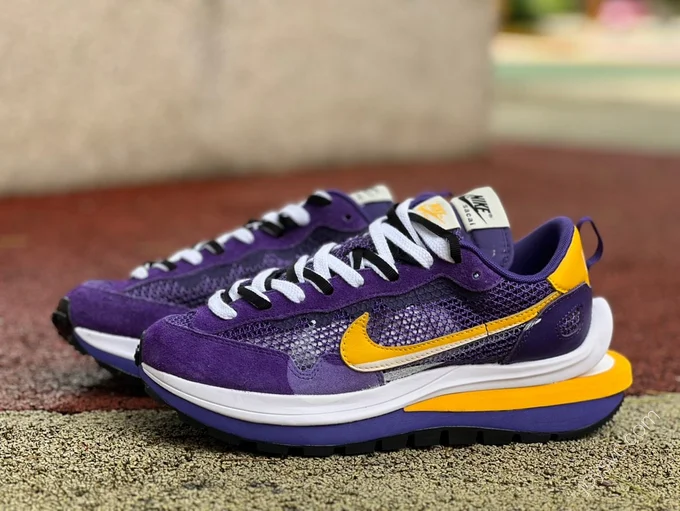 Nike x Sacai Vaporwaffle Purple Gold CV1363-104