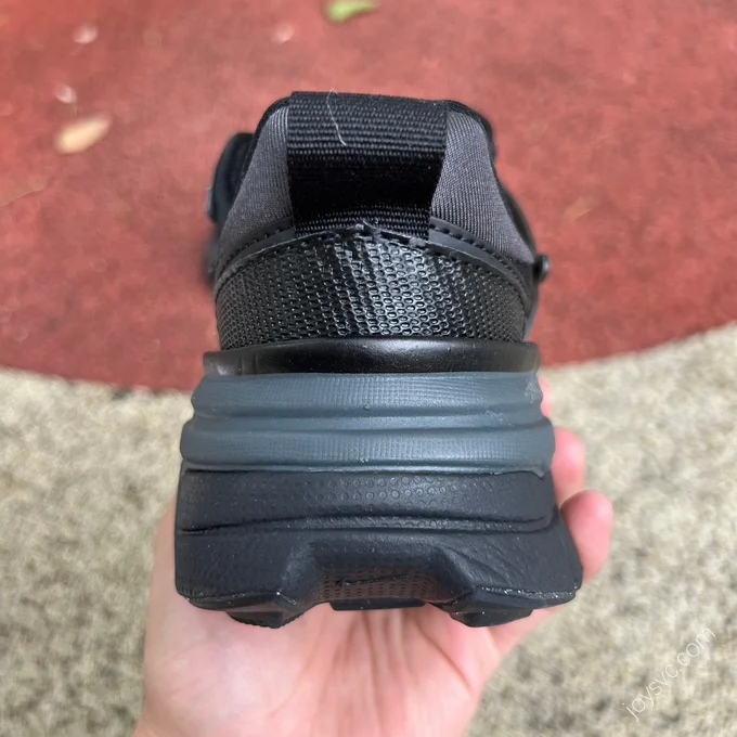 Nike V2K Run Black FN6703-001