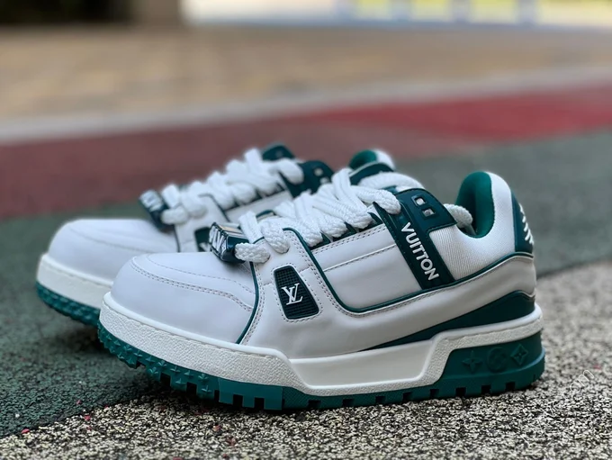 LOUIS VUITTON Trainer Maxi White Green