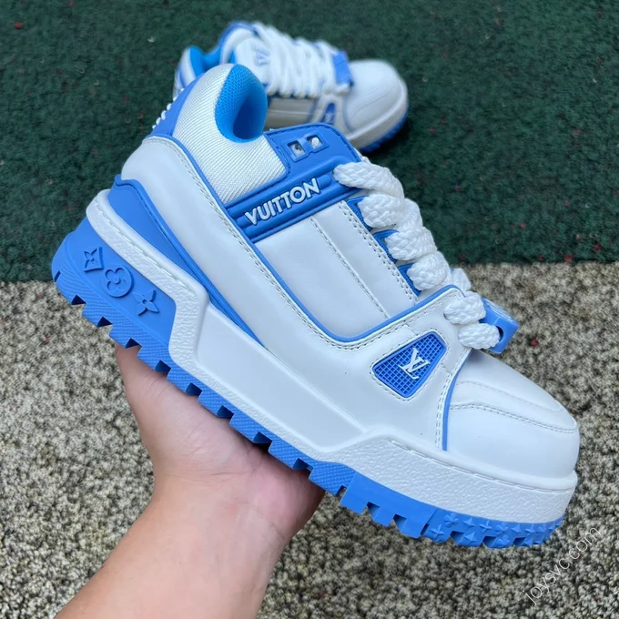 LOUIS VUITTON Trainer Maxi White Blue