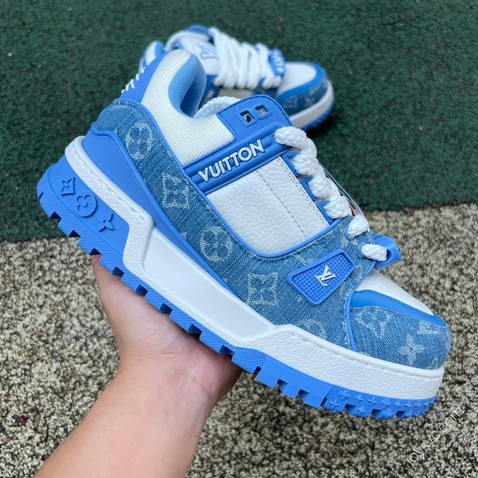 LOUIS VUITTON Trainer Maxi Blue Denim