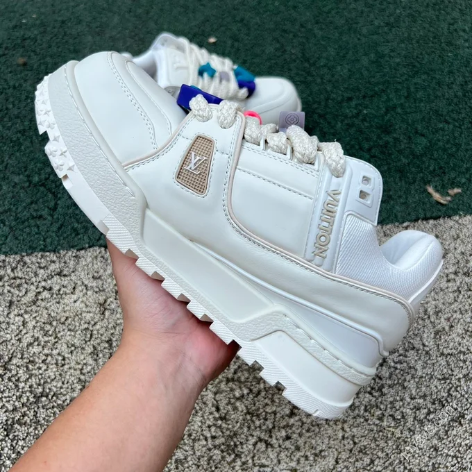 LOUIS VUITTON Trainer Maxi White