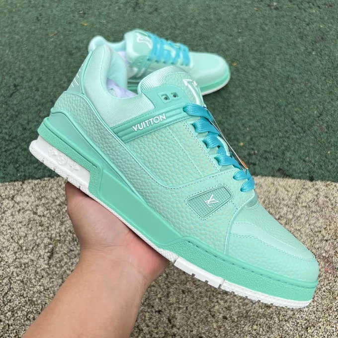 LOUIS VUITTON Trainer Mint Green