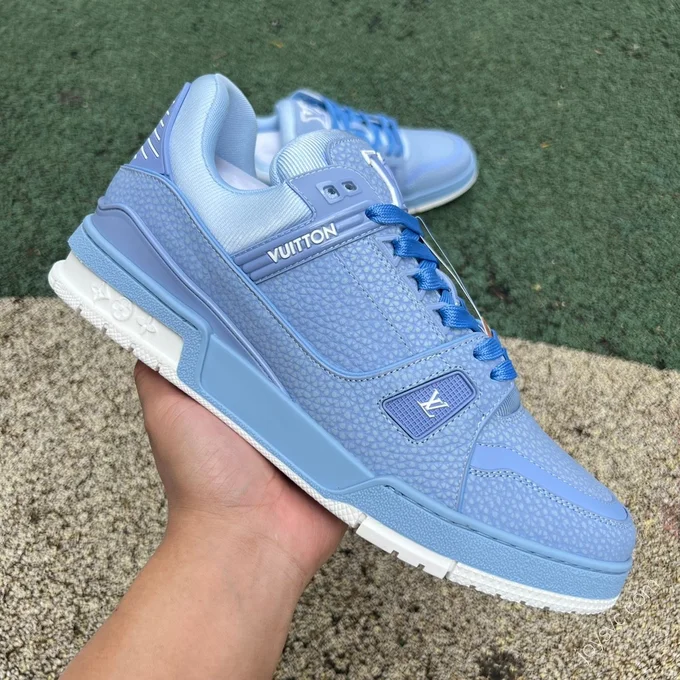 LOUIS VUITTON Trainer Blue